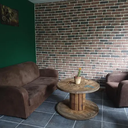 Sas Road Runner Café Bed & Breakfast 3*